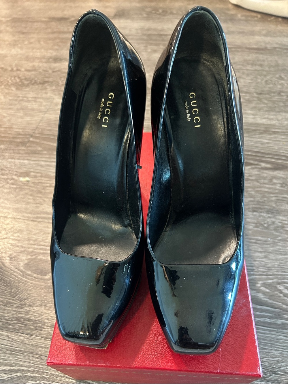 Gucci Black Patent Leather Pointed Toe High Heels